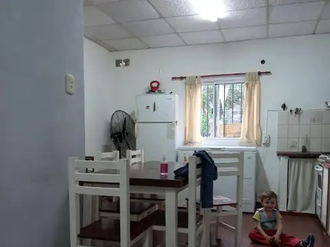 Casa 3 ambientes con 1 baño