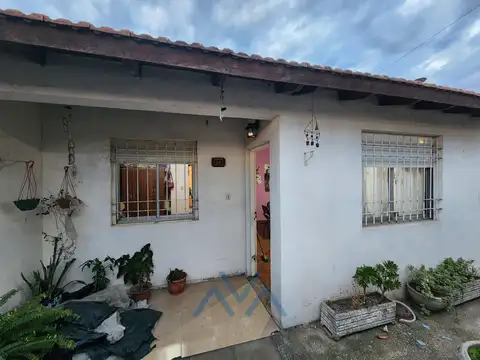 Casa 3 ambientes con 1 baño