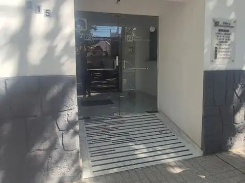 VENTA EDIFICIO C/CLINICA Y POTENCIAL DESARROLLO