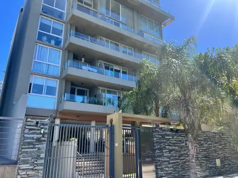 Departamento en venta 2 ambientes, Vicente Lopez con balcón