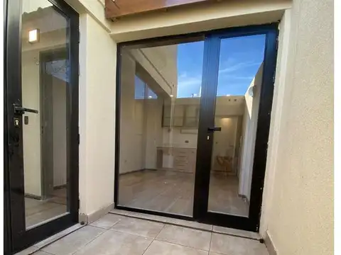 2 ambientes ESTRENAR V. Urquiza con patio 35M2 Terraza Chica