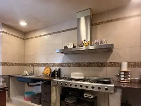Casa 4 ambientes con 3 baños