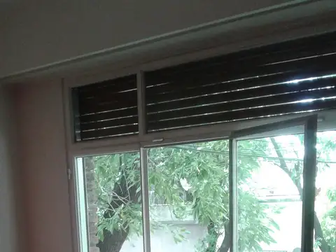 DUEÑO ALQUILA HERMOSO DEPARTAMENTO TIPO CASA 7 amb. *AMPLIA TERRAZA*  LUMINOSO Y CÓMODO. SIN EXPENSAS, SIN COMISIÓN INMOBILIARIA.