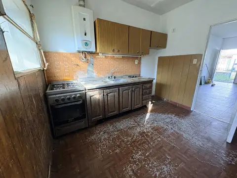 Casa 3 ambientes con 1 baño