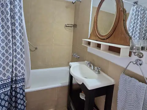 Monoambiente en Venta en Barracas al Frente con Balcón