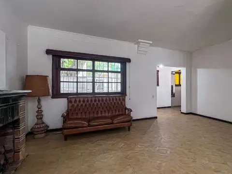 Venta Casa 7 ambientes en Lote Zonificación R1 