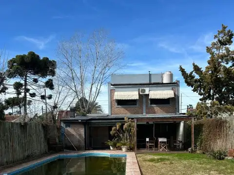 Venta de Casa  3 DORMITORIOS en Manuel B Gonnet