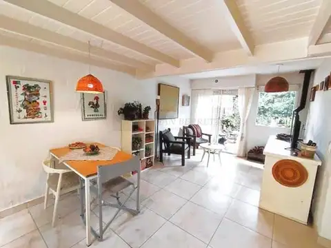 Casa 3 ambientes con 2 baños