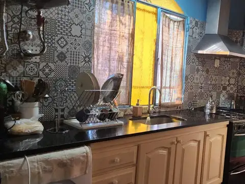 Casa 3 ambientes con 2 baños