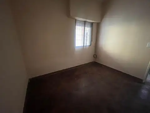 Casa en Alquiler con 1 cochera