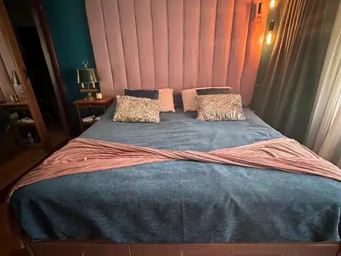 Casa en Venta con 5 cocheras