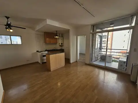 Departamento de 2 Ambientes en Alquiler con Balcón. Caballito