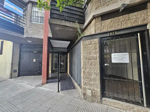 Paysandu 1600, Piso 6