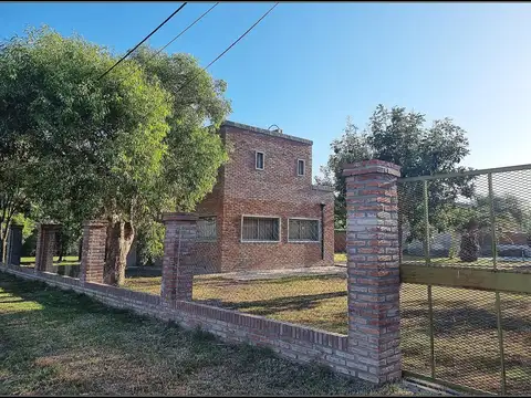 Casa en Venta con 5 cocheras