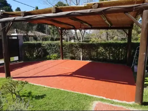 Quinta en Venta con 2 cocheras