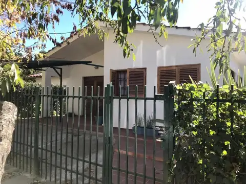 CASA EN VENTA - RIO CEBALLOS 