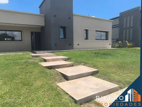 Casa en Alquiler en Horizontes al Sur, USD 1.200