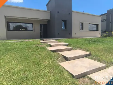 Casa en Alquiler en Horizontes al Sur, USD 1.100