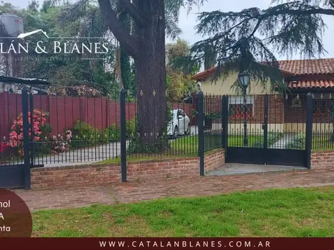 Marmol - Casa con Piscina y precioso jardin!