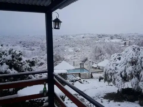 Edificio Comercial venta 6 cabañas 6 dormitorios 7 baños -  2700mts2 totales - Villa Carlos Paz