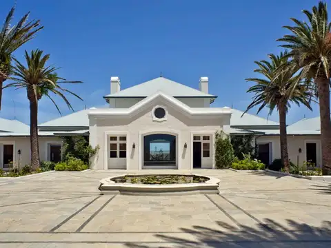 Casa en Venta en Manantiales, USD 16.000.000