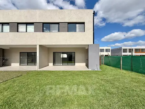 Casa en Venta en Pilar, USD 199.500