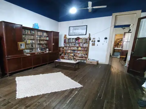 Depto Tipo Casa en Venta de 5 ambientes