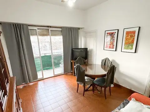 Carabobo 100 , Piso 2