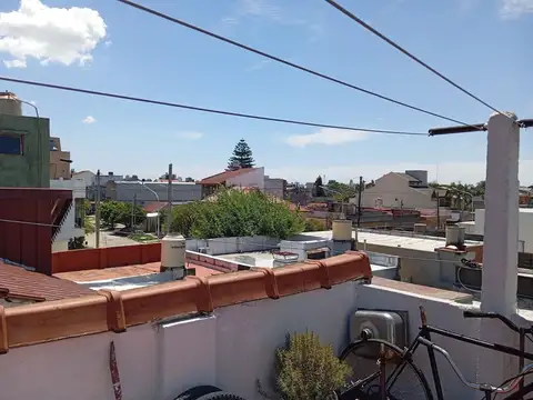 Depto Tipo Casa en Venta de 4 ambientes