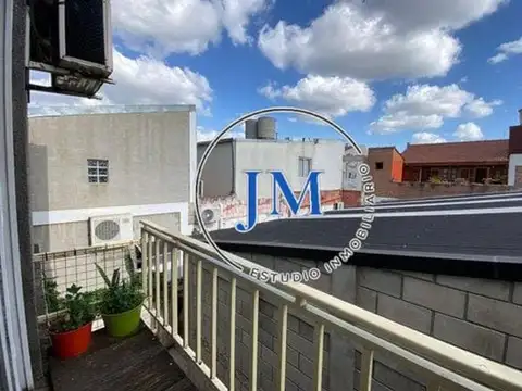 Depto Tipo Casa 4 ambientes con 1 baño