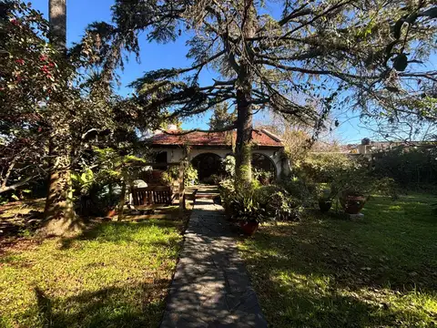 Casa en Venta en Los Hornos [Cod: 867]