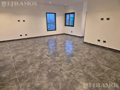 Casa 5 ambientes con 2 baños