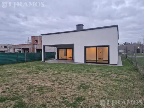 VENTA ! CASA a ESTRENAR ! Barrio San Pablo, Pilar - DC