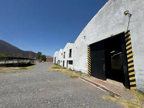 Galpon en Alquiler, zona Parque Industrial 