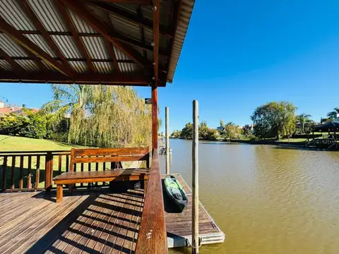Casa 7 ambientes con 7 baños