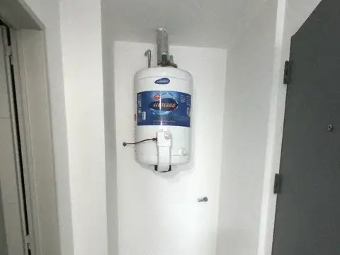 Alquiler Departamento Monambiente, 2 años antiguedad. Detalles de categoria con balcon