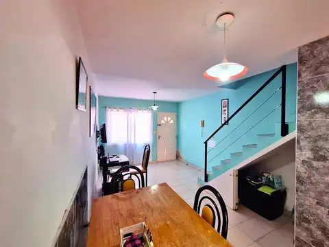 Casa 3 ambientes con 2 baños