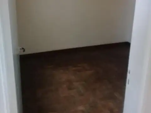 Depto Tipo Casa en Alquiler al Este