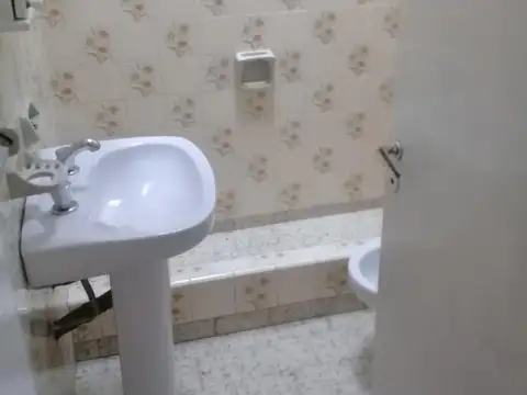 Depto Tipo Casa 3 ambientes con 1 baño