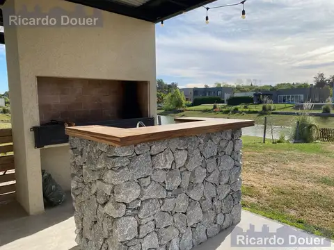 Casa en Alquiler de 4 dormitorios
