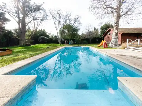 Chalet Casa Quinta Jardín Pileta Quincho Ranelagh
