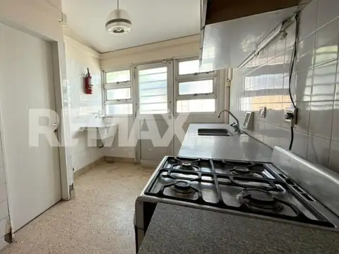 VENTA CASA EN PB CALLE BALLESTER 626 CENTENARIO