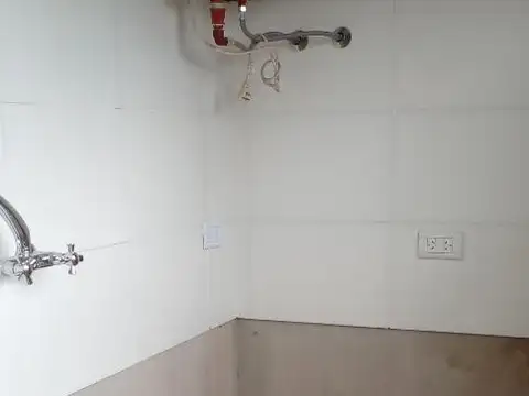 Ramon L. Falcon 3200 , Piso 4