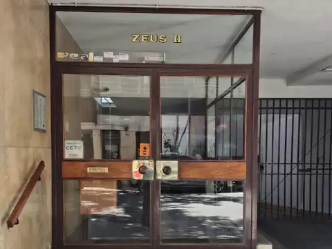 España 1100, Piso 7°