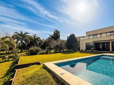 Alquiler AMOBLADO | CASA A LA LAGUNA | 5 AMBIENTES c/dependencia | Barrio San Marco