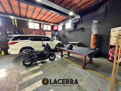 Venta Casa 3 Amb mas Galpon - Rivadavia al 5500