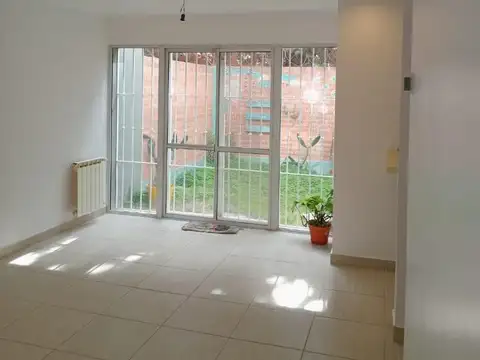 Depto Tipo Casa en Venta de 2 dormitorios