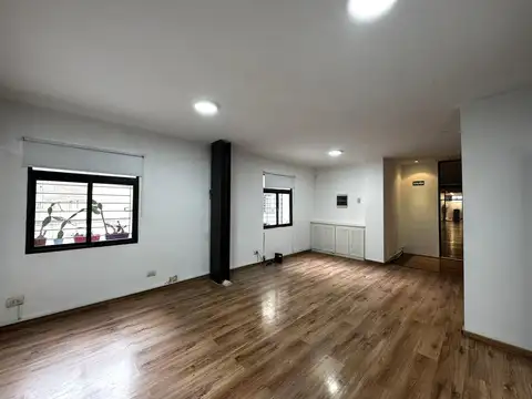 Oficina, 2 privados, 2 espacios de trabajo, Venta, Microcentro