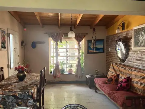 Casa 5 ambientes con 1 baño