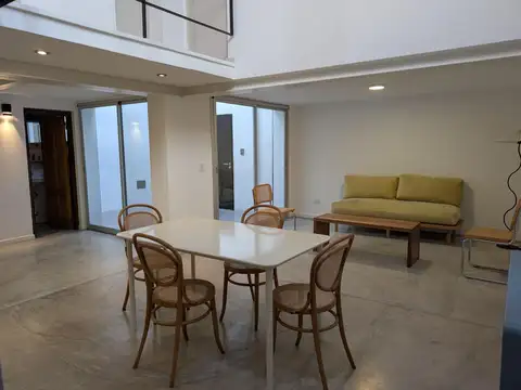 Depto Tipo Casa 4 ambientes con 2 baños